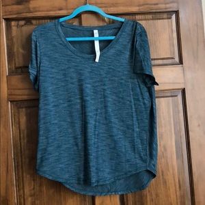Lululemon T Shirt